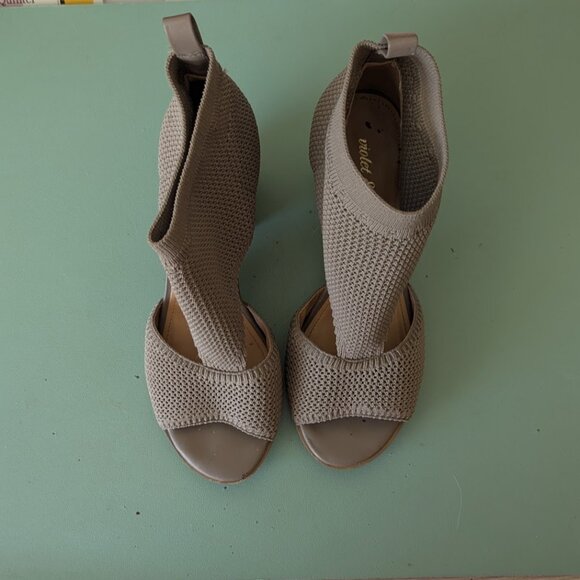 Women's 6.5 Violet & Red Bootie - Picture 2 of 2